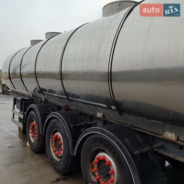 Цистерна полуприцеп Bodex KIS 3W 2012 в Краснограде