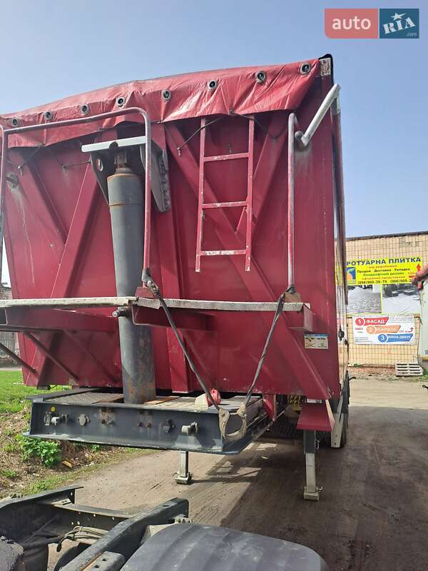 Зерновоз - полуприцеп Bodex KIS 2012 в Пирятине