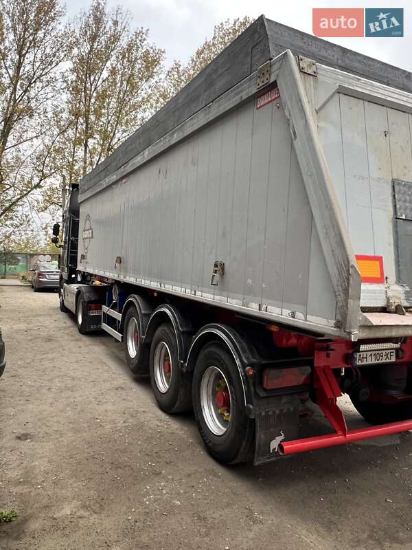 Самосвал полуприцеп Bodex KIS 2004 в Днепре