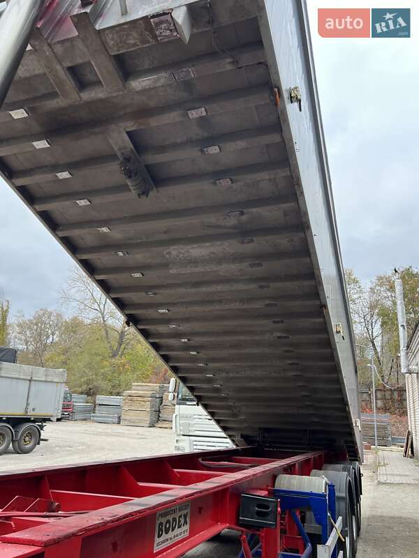 Самосвал полуприцеп Bodex KIS 2004 в Днепре