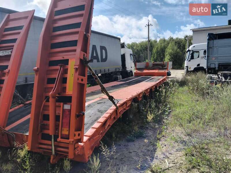 Низкорамная платформа Bodex KIS 2008 в Киеве