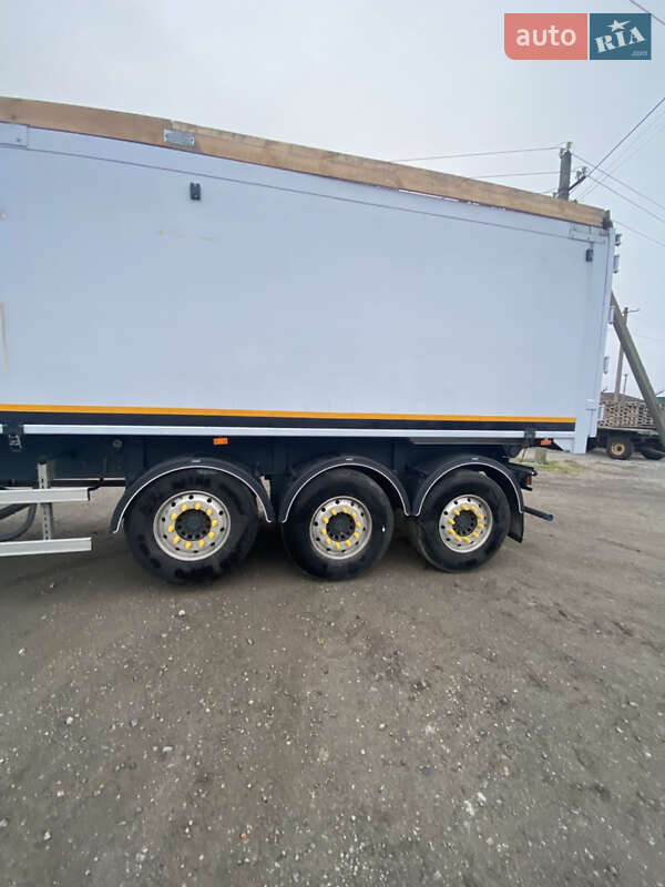 Зерновоз - полуприцеп Bodex KIS 2010 в Днепре фото 3 Зерновоз - полуприцеп Bodex KIS 2010 в Днепре