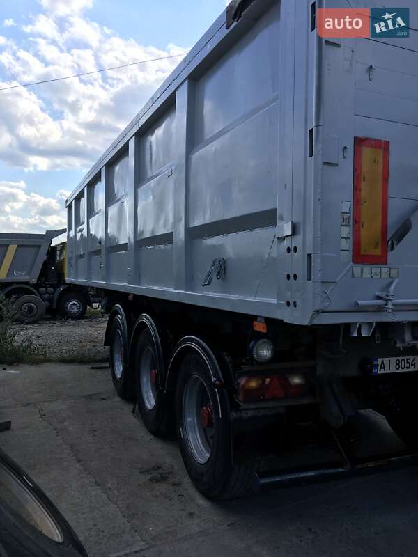 Самосвал полуприцеп Bodex Kiss 33 2005 в Обухове