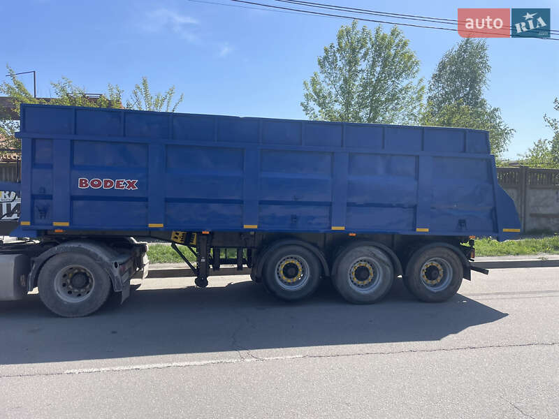 Самоскид напівпричіп Bodex Kiss 33 2004 в Вінниці