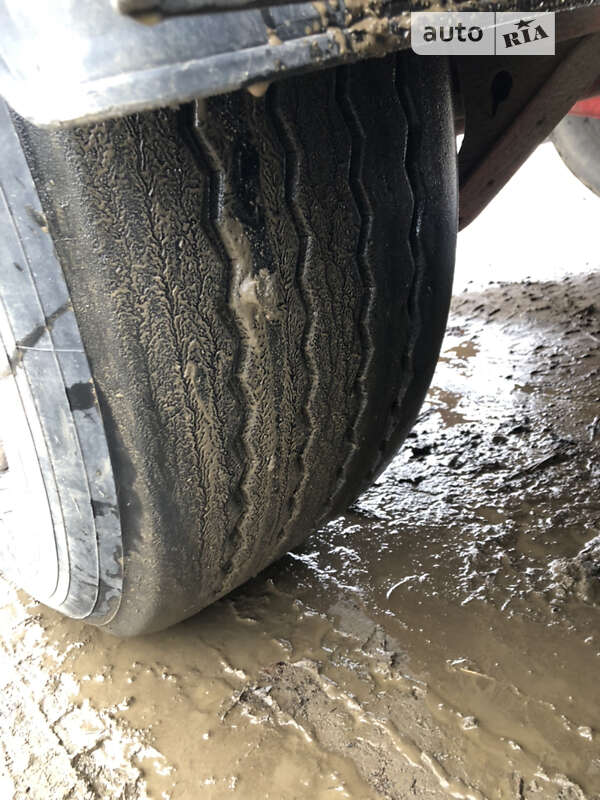 Зерновоз - полуприцеп Bodex Kiss 33 2003 в Ивано-Франковске