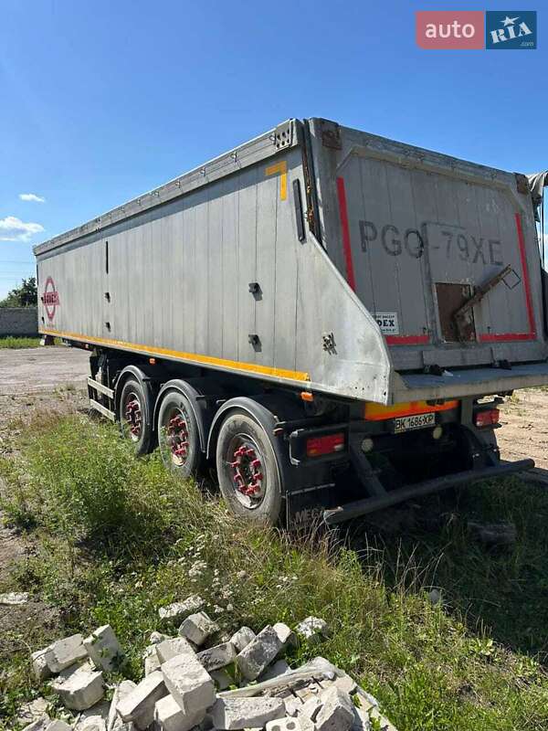 Самоскид напівпричіп Bodex Kiss 33 2003 в Рокитному фото 5 Самоскид напівпричіп Bodex Kiss 33 2003 в Рокитному