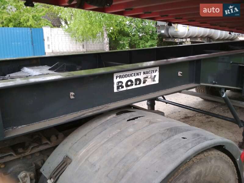 Самоскид напівпричіп Bodex Kiss 2006 в Полтаві