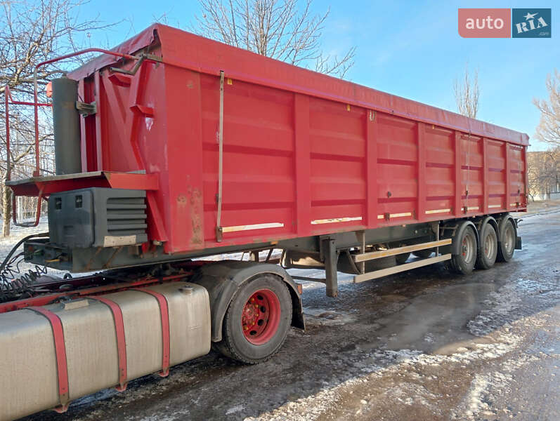 Зерновоз - напівпричіп Bodex Kiss 1998 в Дніпрі