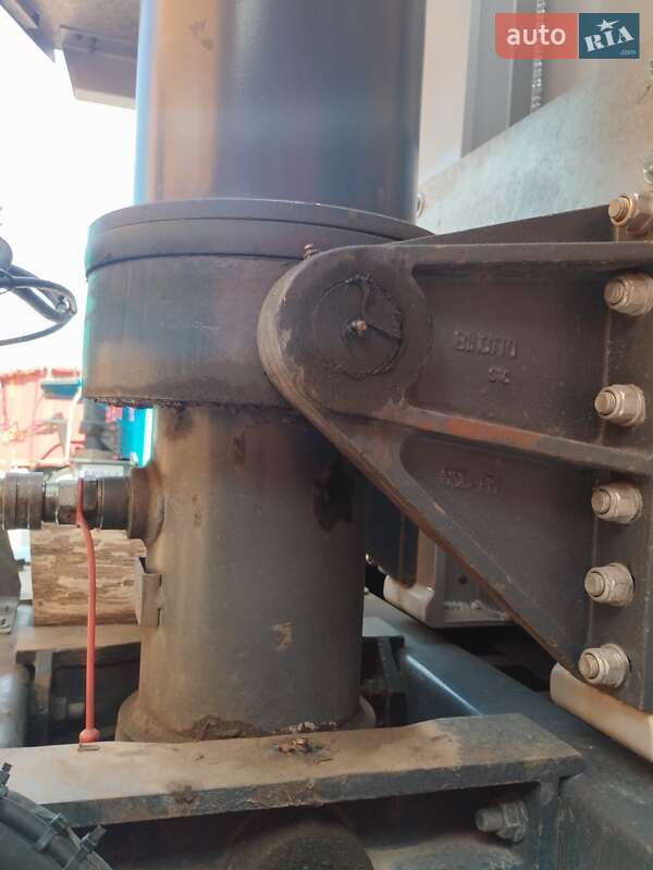 Зерновоз - напівпричіп Bodex Kiss 2008 в Дніпрі