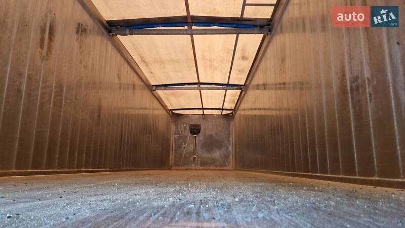 Зерновоз - напівпричіп Bodex Kiss 2008 в Дніпрі