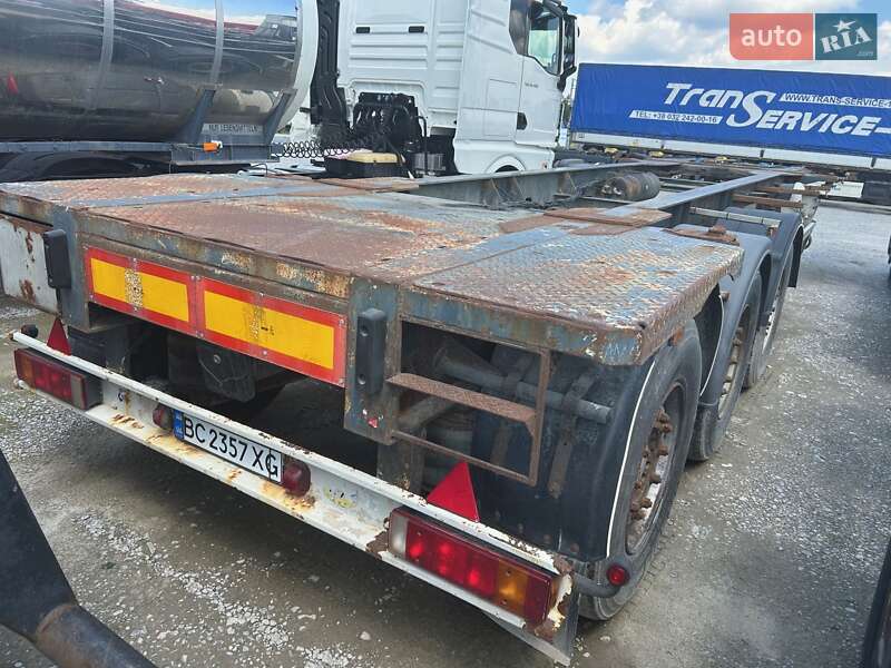 Контейнеровоз полуприцеп Bodex Kiss 2011 в Умани