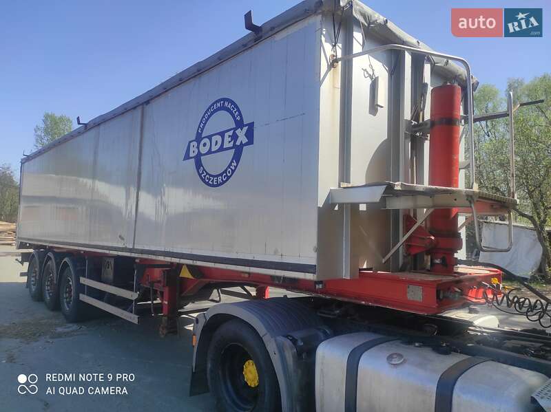 Зерновоз - напівпричіп Bodex SAF 2012 в Києві