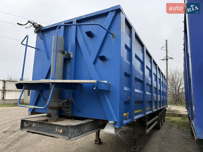 Зерновоз - полуприцеп Bodex SAF 2010 в Первомайске