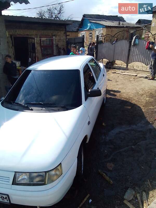 Хэтчбек Богдан 2110 2013 в Сваляве