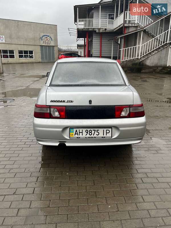 Седан Богдан 2110 2014 в Чернівцях