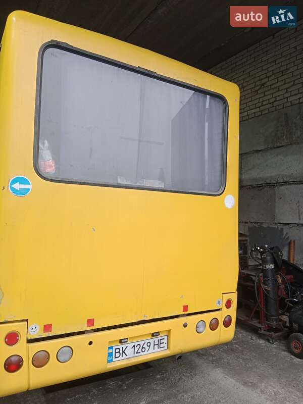 Приміський автобус Богдан А-069 2006 в Києві