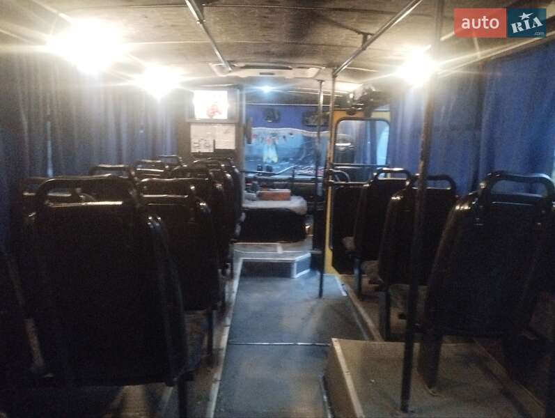 Міський автобус Богдан А-092 2004 в Чернівцях