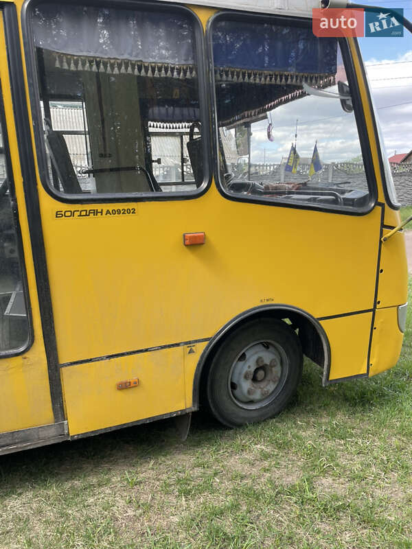 Міський автобус Богдан А-092 2007 в Прилуках