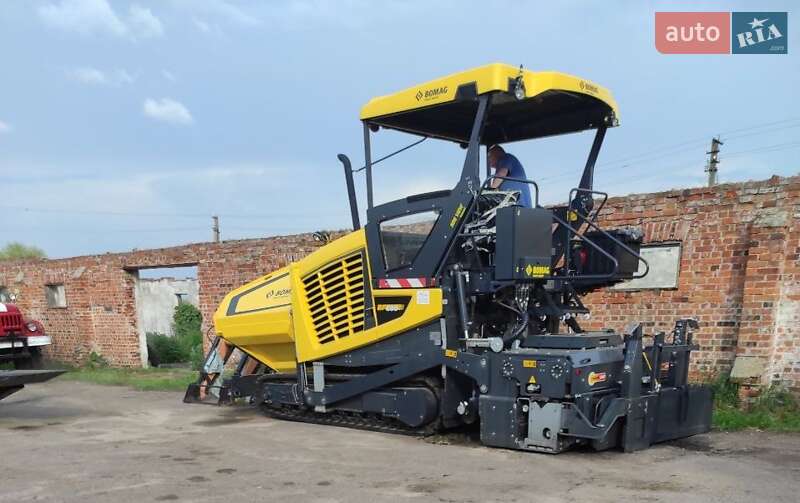 Асфальтоукладчик Bomag BF 2021 в 