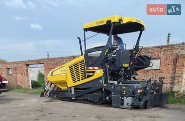 Асфальтоукладчик Bomag BF 2021 в 