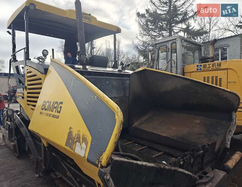 Асфальтоукладчик Bomag BF 2012 в Дніпрі