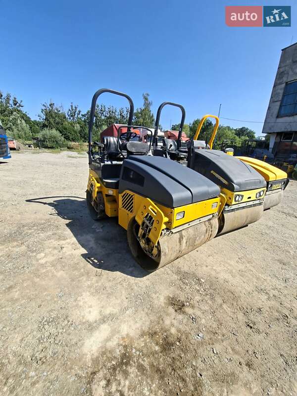 Дорожный каток Bomag BW-120AD 2010 в Львове