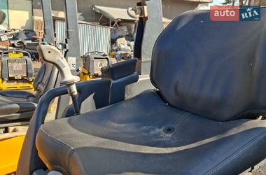 Дорожній каток Bomag BW-120AD 2015 в Львові