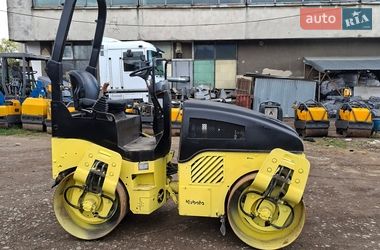 Дорожній каток Bomag BW-120AD 2010 в Львові