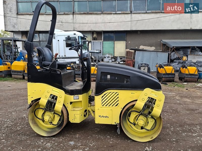 Дорожній каток Bomag BW-120AD 2010 в Львові