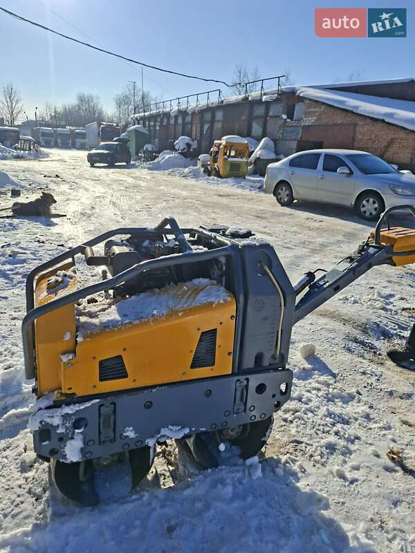 Дорожный каток Bomag BW 2018 в Львове