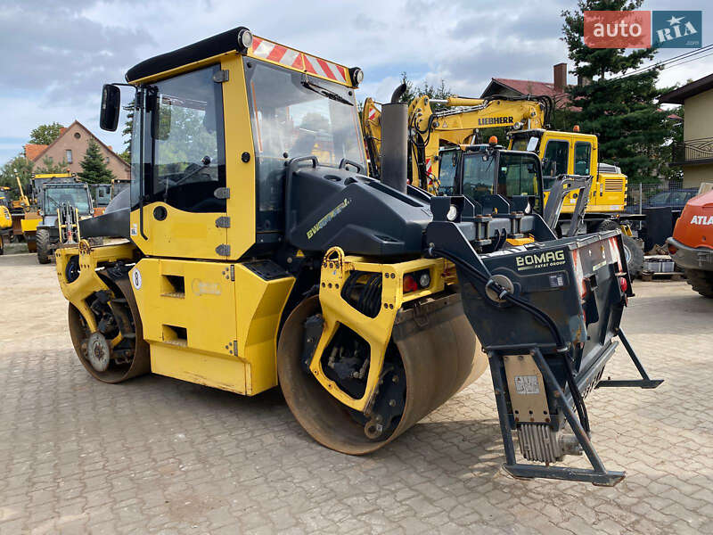 Дорожный каток Bomag BW 2010 в Львове