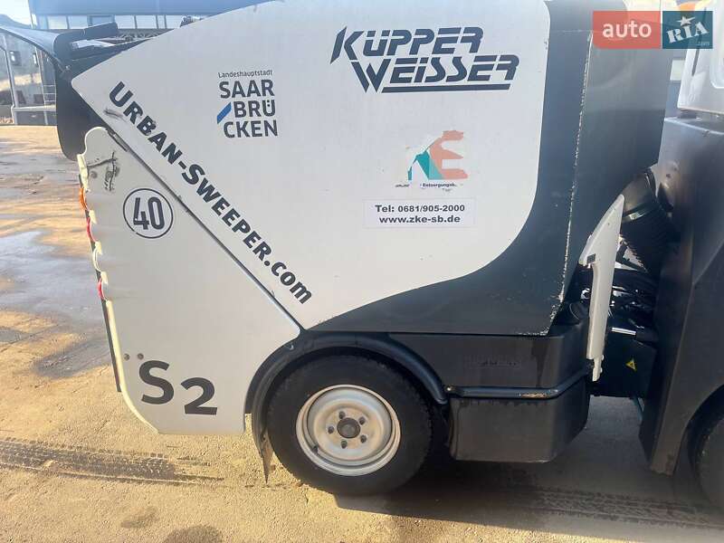 Подметальная машина Boschung Urban Sweeper S2 2016 в Брошневе-Осаде