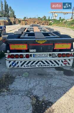 Контейнеровоз полуприцеп Broshuis UCC 2009 в Одессе