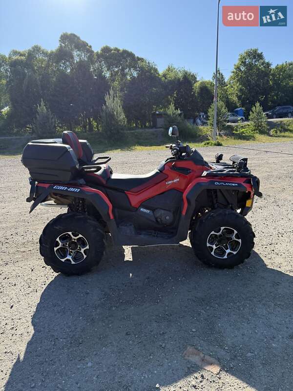 Всюдихід-амфібія BRP Can Am 2013 в Славському