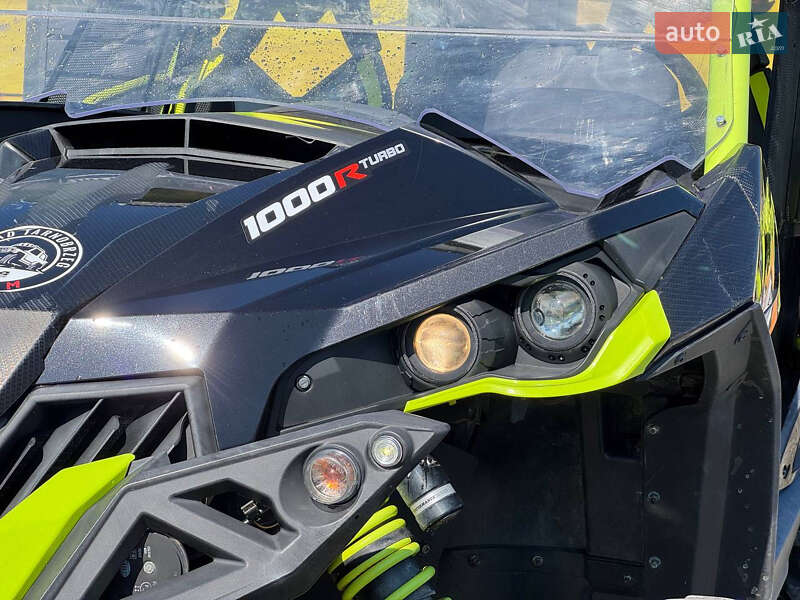 Мотовездеход BRP Can Am 2016 в Стрые