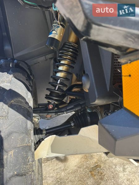 Квадроцикл  утилитарный BRP Can Am 2013 в Косове