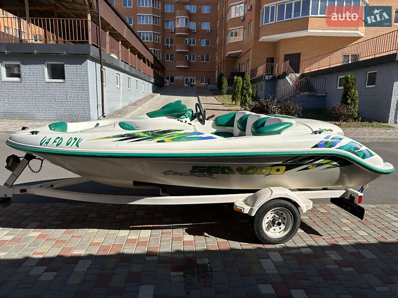 Катер BRP Challenger 2001 в Белой Церкви