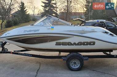 Катер BRP Challenger 2007 в Києві