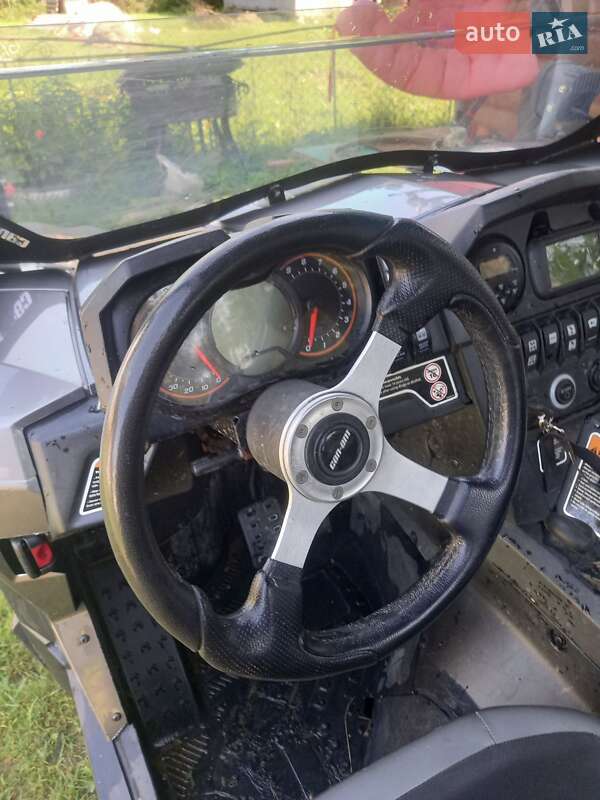 Мотовездеход BRP Commander 2011 в Ивано-Франковске