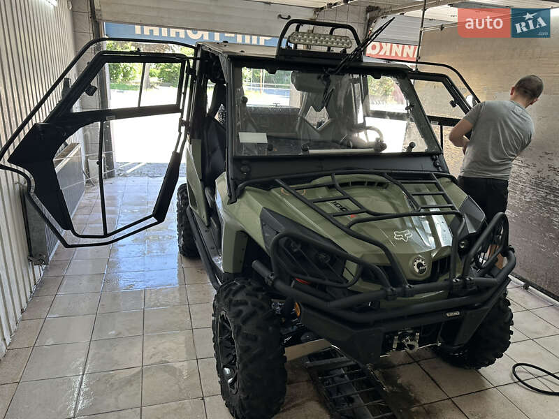 Квадроцикл спортивный BRP Commander 2017 в Ужгороде
