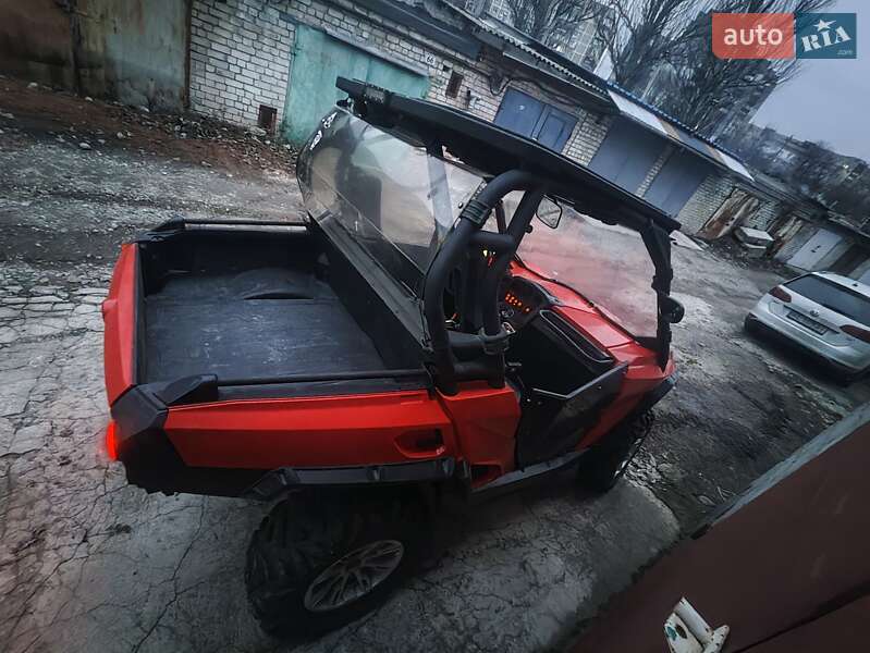 Квадроцикл  утилитарный BRP Commander 2014 в Днепре