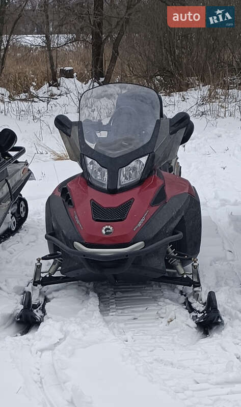 Снегоходы для охоты и рыбалки BRP Expedition 2011 в Лохвице