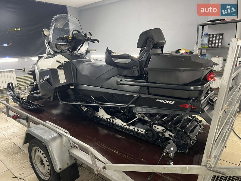Утилитарные снегоходы BRP Expedition 2014 в Житомире