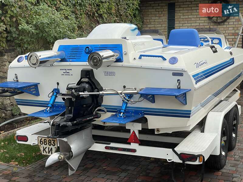 Човен BRP GTR 2006 в Києві