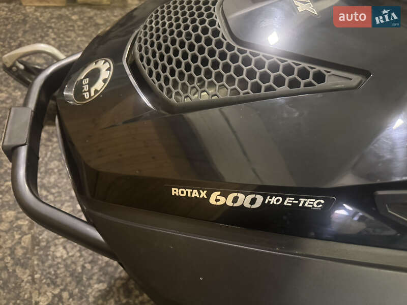 Снегоходы для охоты и рыбалки BRP Lynx 2011 в Киеве