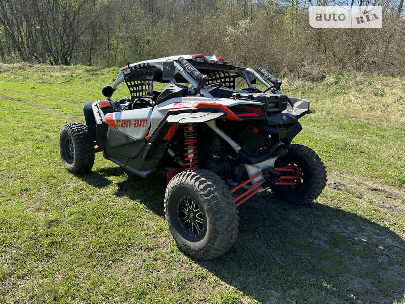Квадроцикл утилітарний BRP Maverick X3 2018 в Івано-Франківську