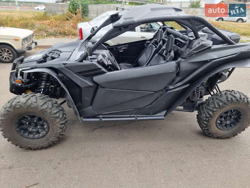 Квадроцикл  утилитарный BRP Maverick X3 2017 в Киеве