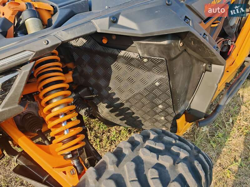 Квадроцикл  утилитарный BRP Maverick X3 2020 в Запорожье