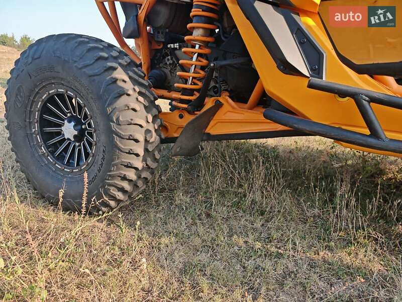 Квадроцикл  утилитарный BRP Maverick X3 2020 в Запорожье