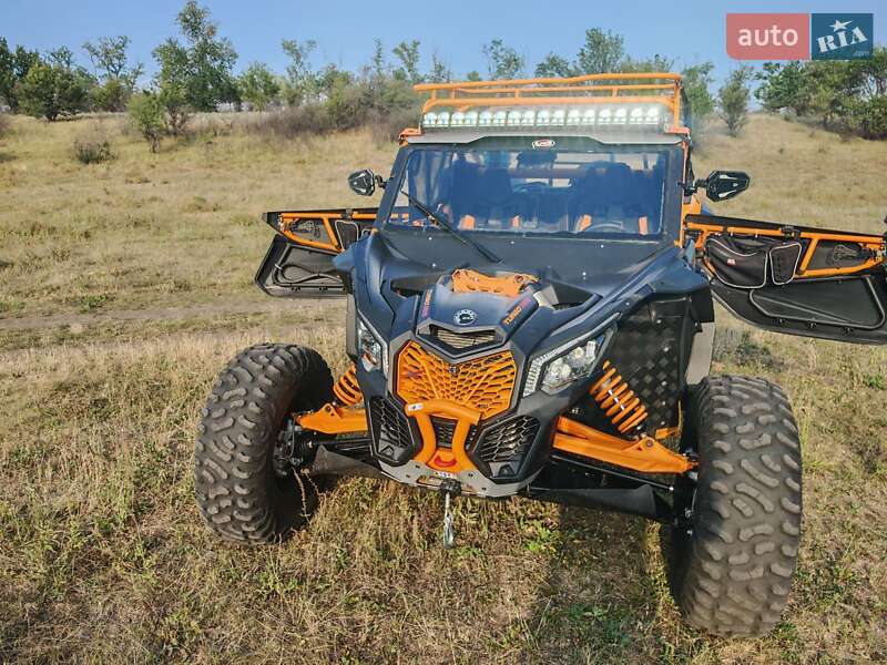 Квадроцикл  утилитарный BRP Maverick X3 2020 в Запорожье
